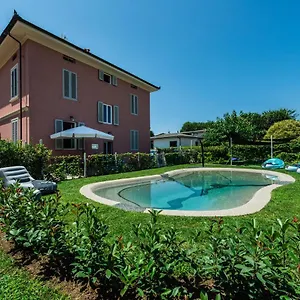 https://il-buen-retiro.it-tuscanyhotel.com